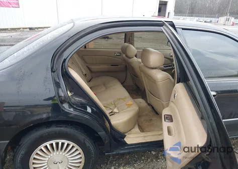 1998 Infiniti I30 Standard/Touring from USA, damaged, VIN JNKCA21A0WT603369